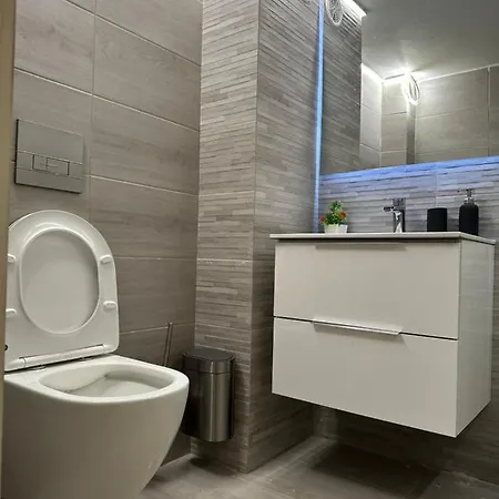 Modern Athenian Atene